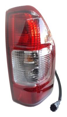 STOP LAMBASI SAG ISUZU DMAX DUYLU AMPULLU